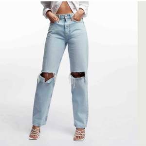 Snygga jeans ifrån Gina tricot, skriv för fler bilder 💙