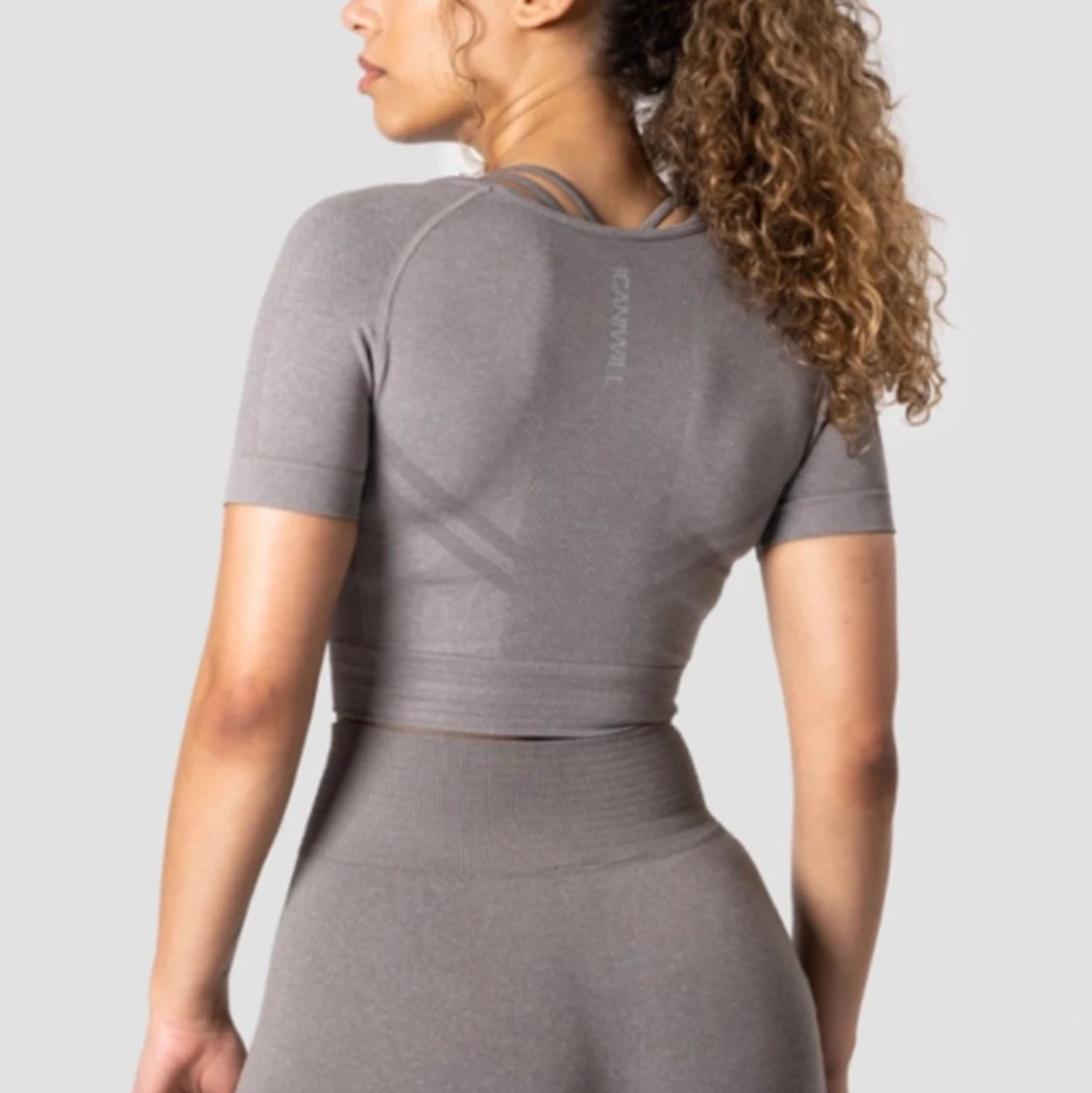 Croppad tshirt iciw - 90