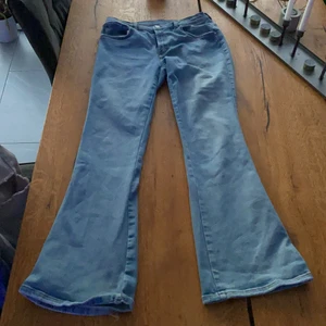 Jeans  - Jeans från bikbok, knappt använda, små i storleken därför är det storlek XL