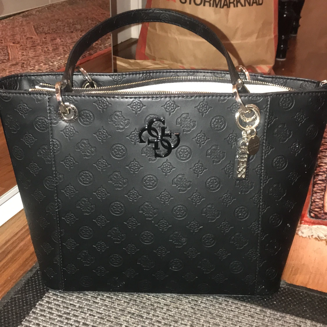 Guess shoppingväska