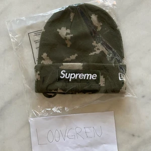 SUPREME MÖSSA - Säljer min supreme mössa. Storlek: one size. Helt nya i plast. 800+frakt. 