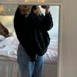 Hoodie - Hoodie som har extra oversized passform