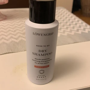 Torrschampo Löwengrip  hudvård - Oanvänt torrschampo från Löwengrip . 100ml  Volymgivande . 