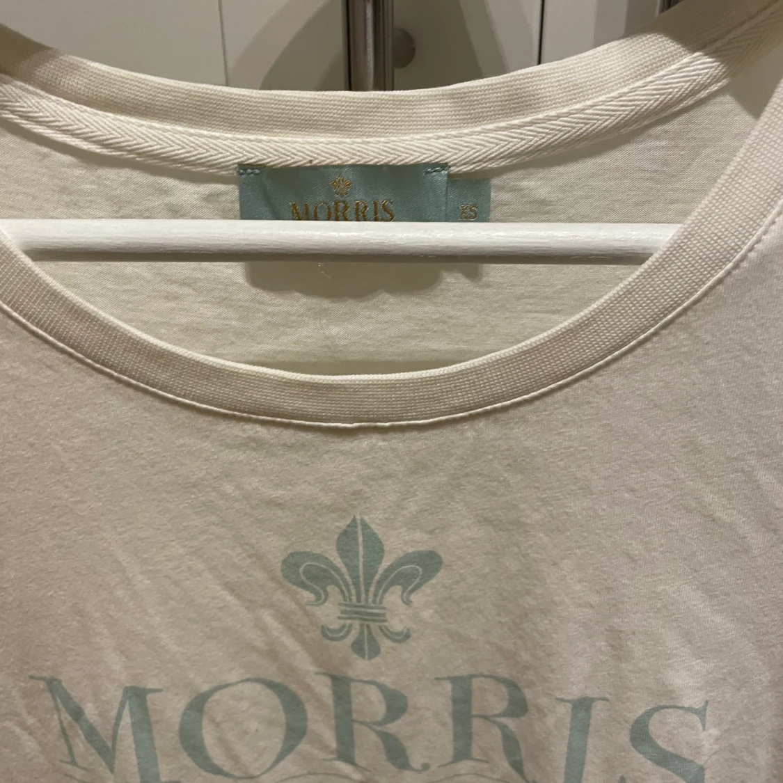 En vit Morris T-shirt  - 90