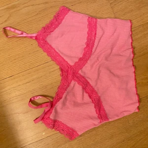 Coolt linne - kommer inte till användning längre, vill blir av med den.