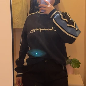 Champion sweatshirt - Mörkblå champion tjocktröja/sweatshirt. 