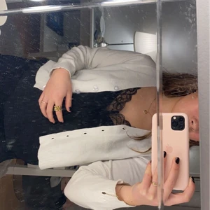 Kofta - Fin kofta i storlek xs men skulle säga att den är liten i storlek! Säljes för 60kr 