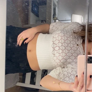 Fin tröja  - Funderar på att sälja denna superfina tröja som iprincip är oanvänd. Storlek Xs. Skicka bud!