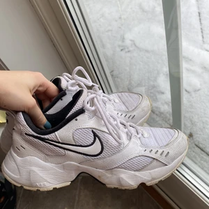 Nike skor  - Storlek 38,5 kommer inte till användning längre! Går definitivt att putsa upp och göra rent☁️  150kr utgångspris men går att diskutera