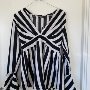 NY Mamma-blus - Oanvänd gravid-blus i storlek 36