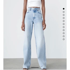 Zara jeans - Mycket bra skick. Jag är 171 cm och på mig är jeansen långa