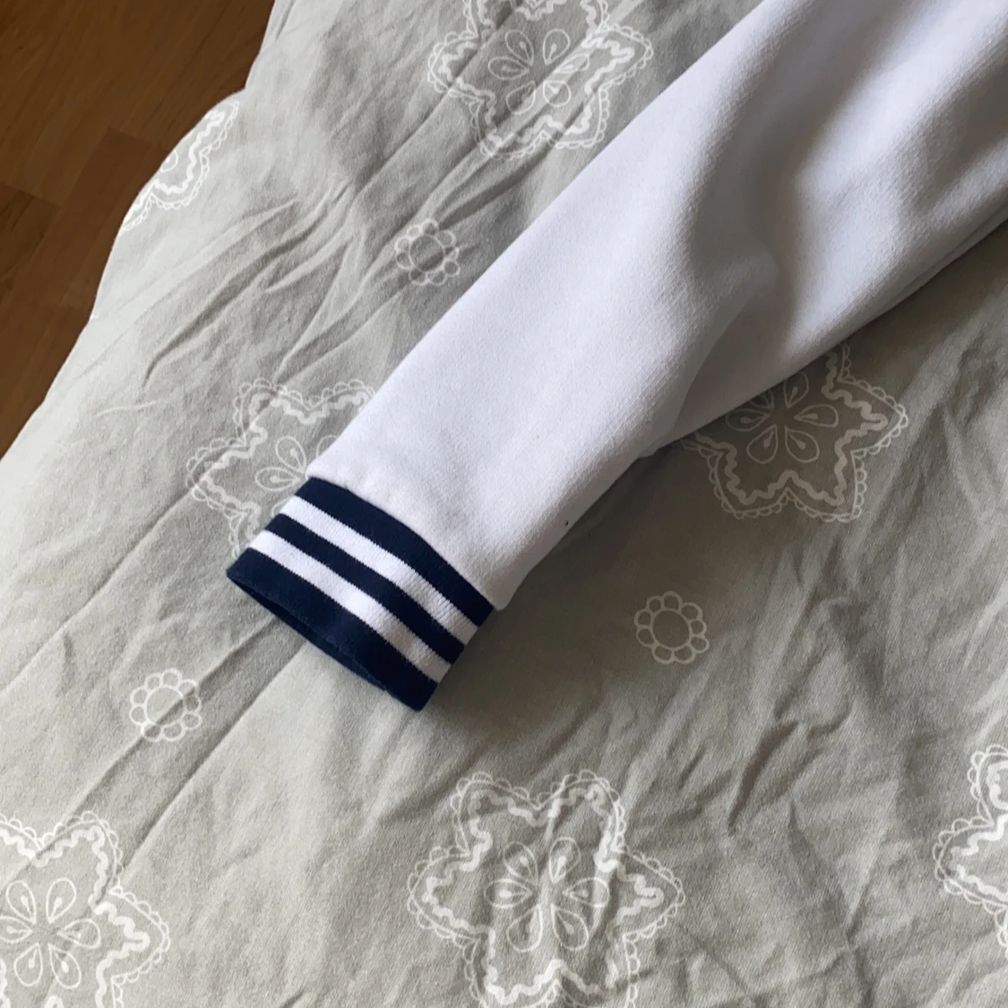 Bikbok jacka storlek L - 90