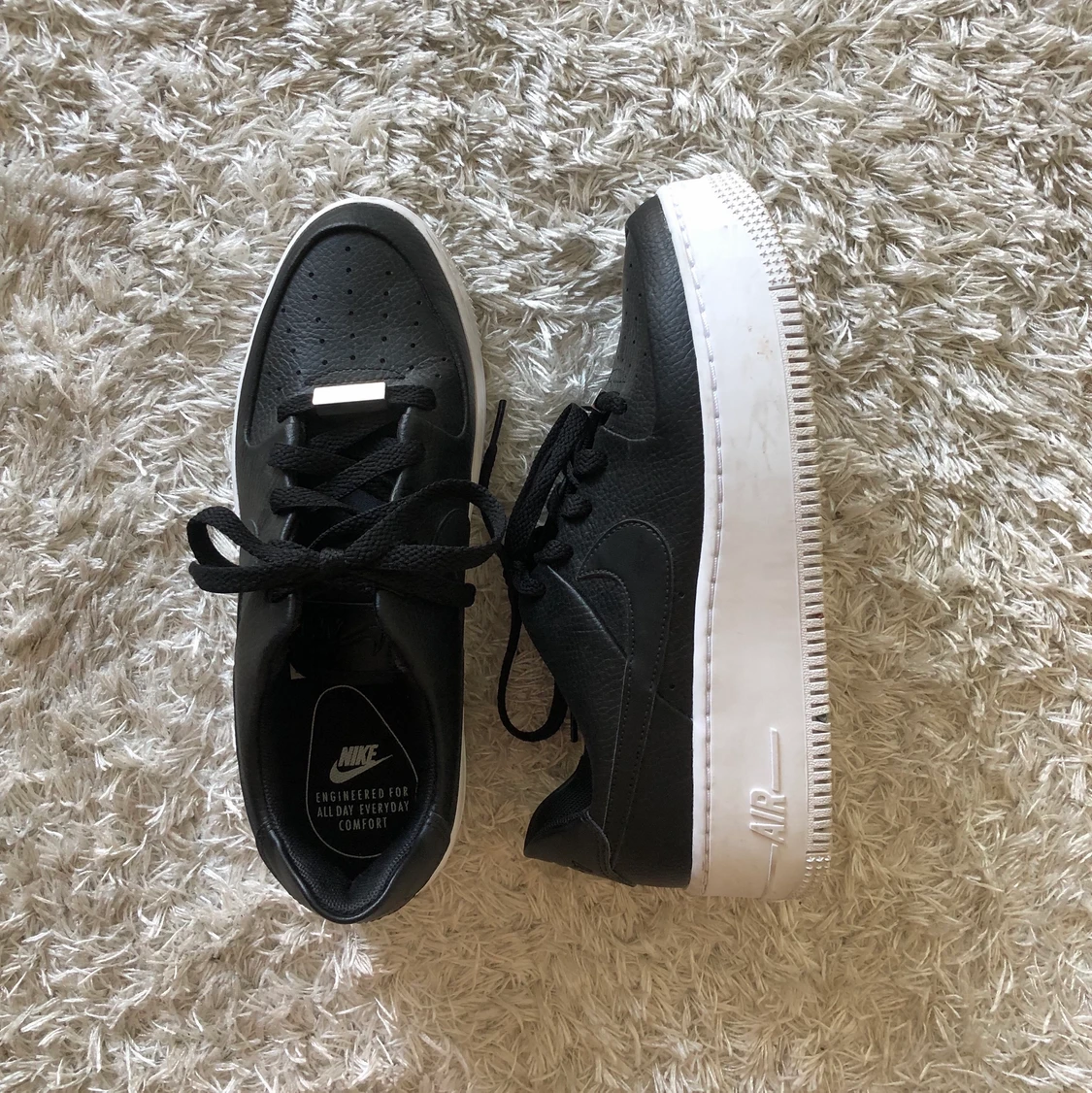 Svarta Nike Air Force 1 Saga - 91