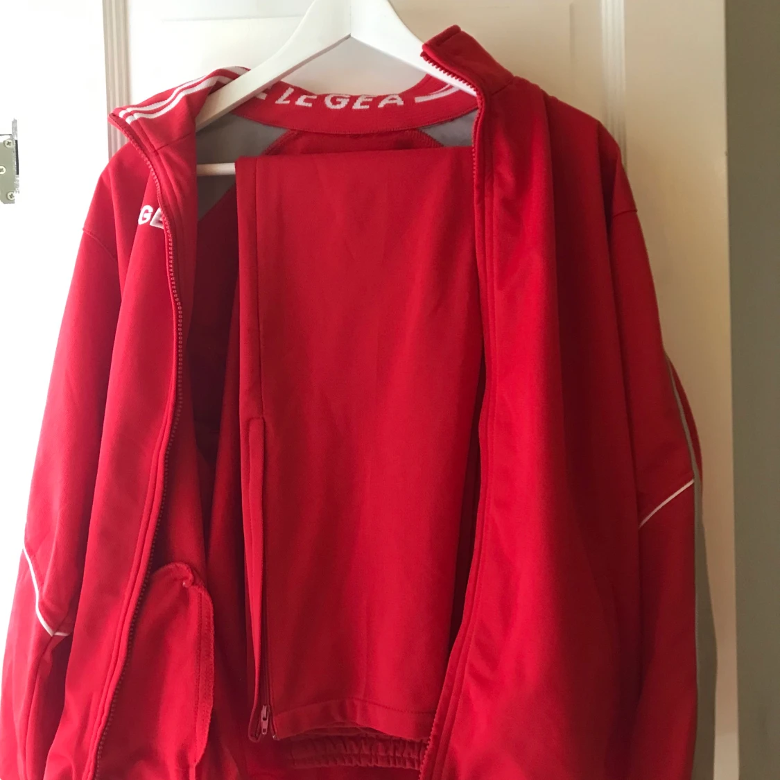 Röd track suit - 91