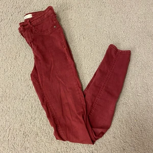 Jeans storlek XS  - Jeans från Gina Tricot modell Molly 