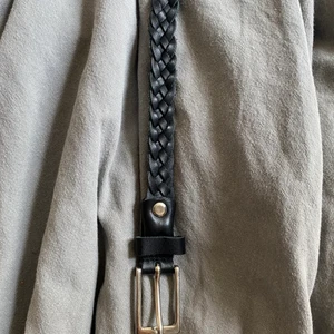 Bälte - Flätat bälte. Strl L. 