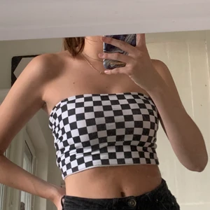 Topshop tubetop  - Coolt tubetop från topshop som inte kommer till användning!
