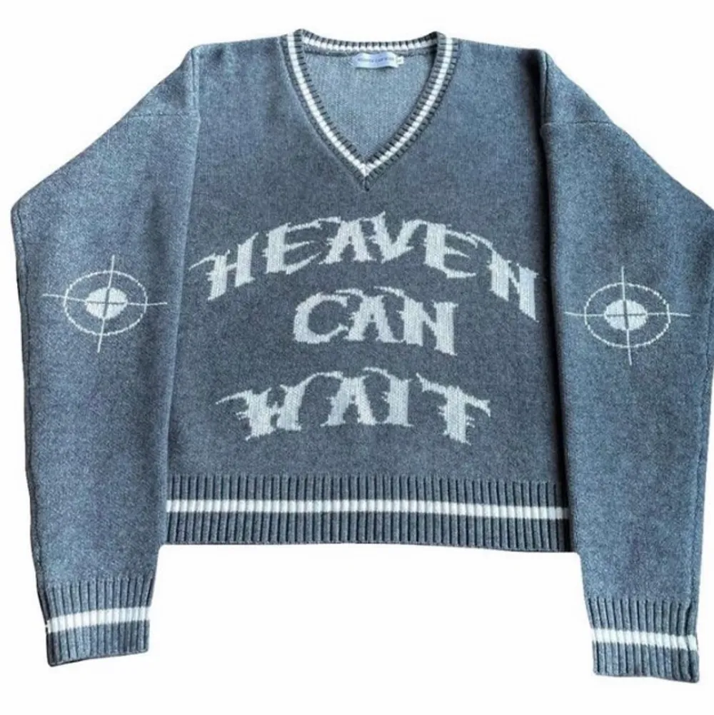 Heavencanwait knit M con:10/10. Stickat.