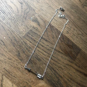 Fint halsband! - I fint skick! Priset är inkl frakt!