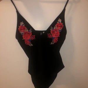 🌹Mesh body🌹 - Mesh body i storlek S från H&M! Använd en enstaka gång! Otroligt fin!