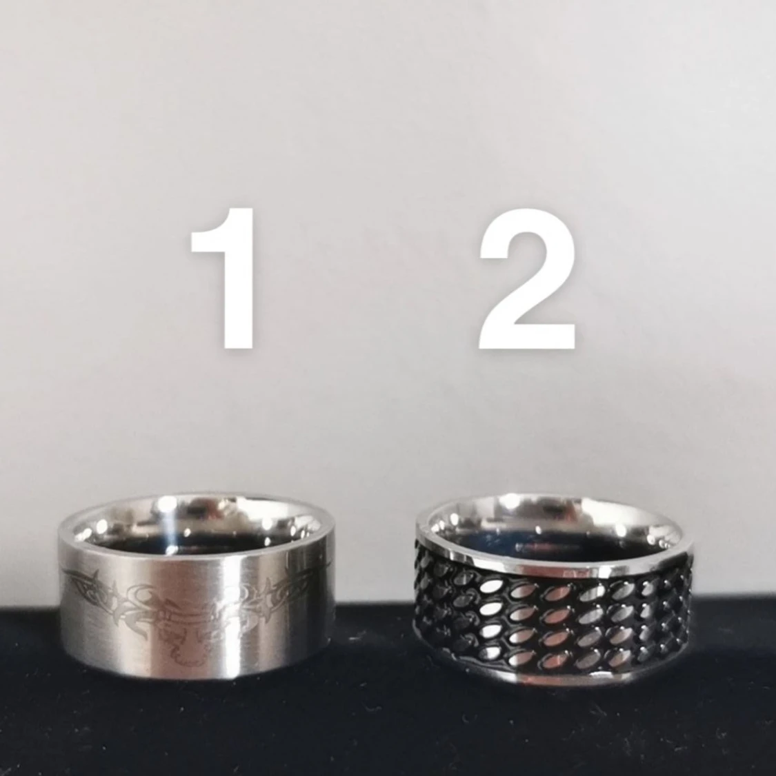 Silvriga ringar med olika mönster  - 90