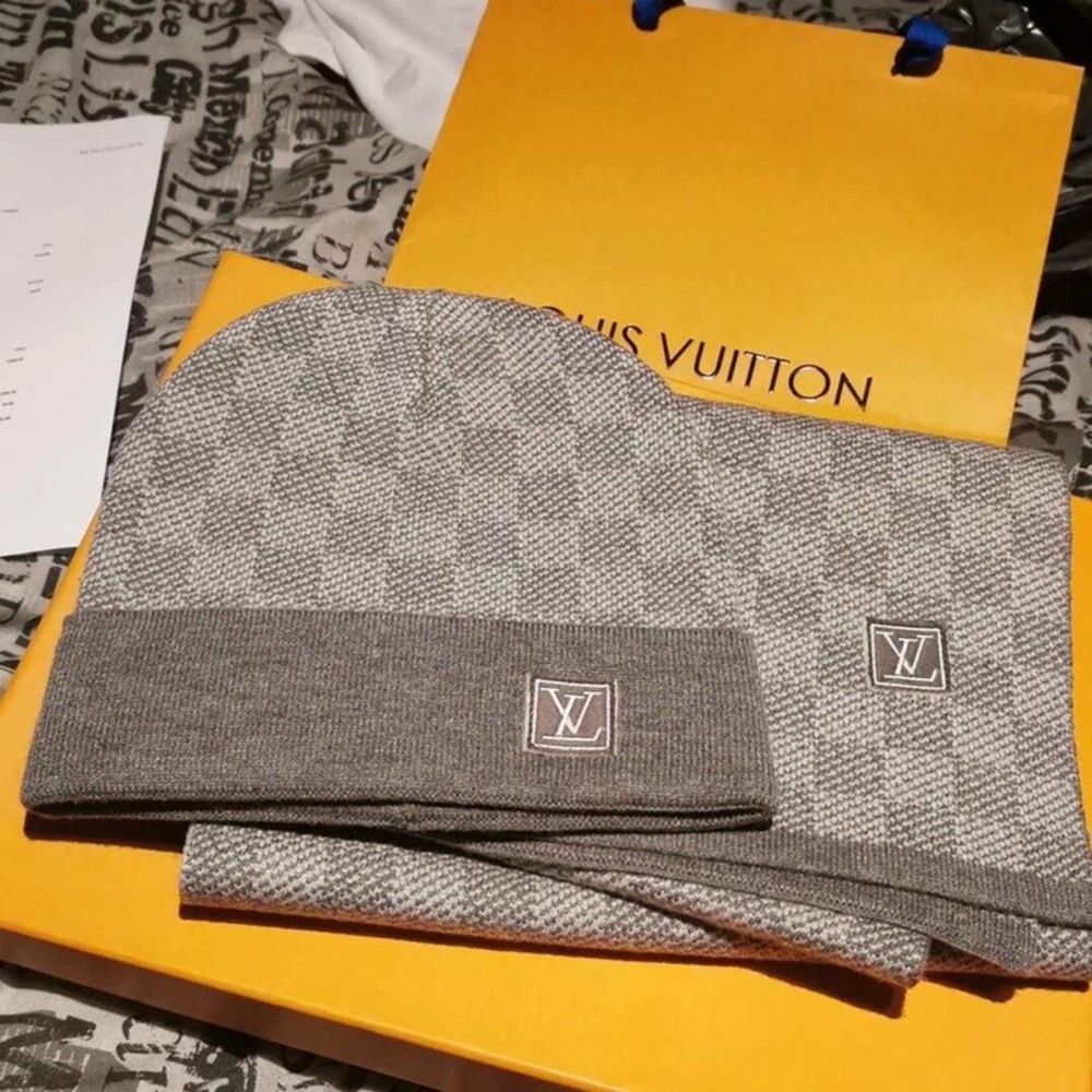 Lv set - Louis Vuitton | Plick Second Hand