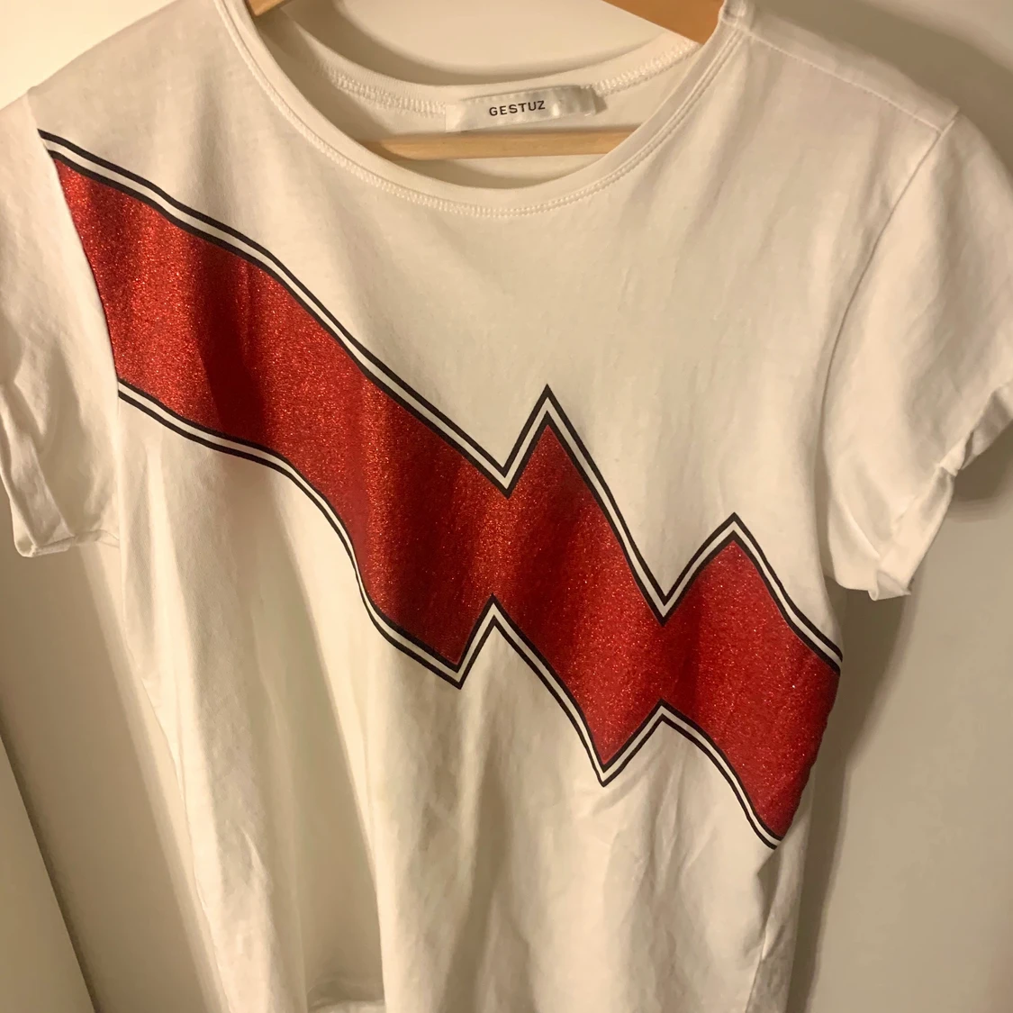 T-shirt med blixt - 90