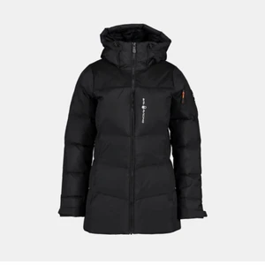 Sail racing - BUDA GÄRNA HÖGRE DEN SOM BUDAR HÖGST FÅR JACKAN. Jag säljer min jacka för att den inte passar mig. Jackan är i nyskick. Är du intresserad så hör gärna av dig! 🌸