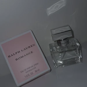 Ralph Lauren parfym - Äkta Ralph Lauren dam parfym. Enbart sprutat 2 sprut