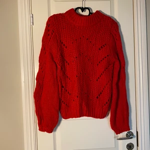 Stickad tröja  - Stickad tröja från hm i storlek xs. Fint skick. 