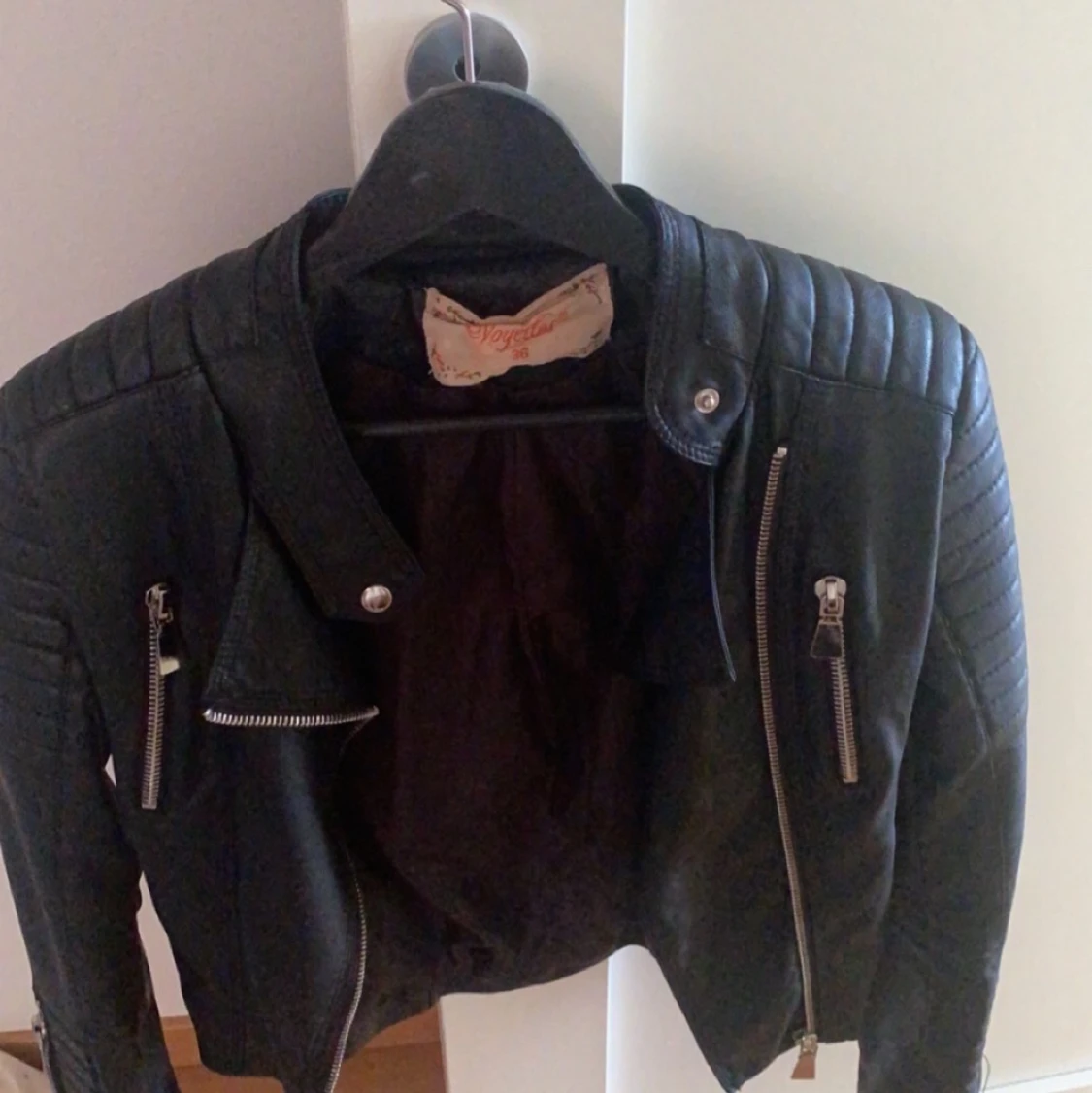 Skinnjacka storlek 36💕