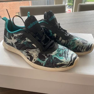 Adidas NEO skor  - Adidas NEO skor…..storlek 40 🖤💚🖤💚🖤💚