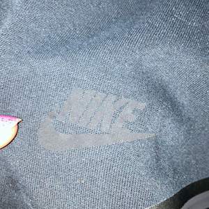 Nike tek svart 