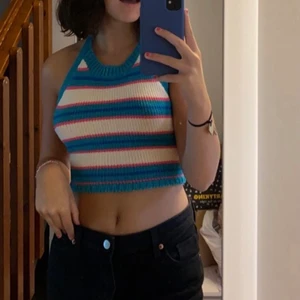 randig topp från zara - Jättefin topp från zara. Använd ett fåtal gånger. Nyskick 💗💗