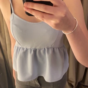 Gullig blå tröja - En jätte gullig blå tröja från bikbok 