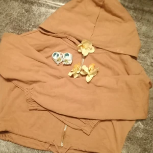 Strl 160 topp - Bra skick mått 160