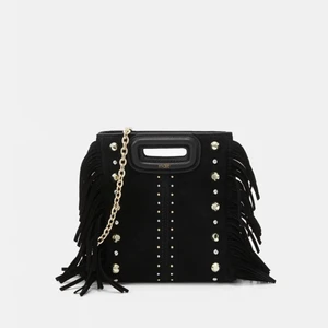 Maje väska - !INTRESSEKOLL! Jag funderar på att sälja min maje väska då den inte kommit till använd. Jag säljer för 1400kr då den är i super skick!💕💕 buda i kommentarerna om ni är intresserade börja på 1000kr❤️❤️