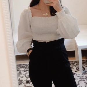 Blus - Från bikbok i storlek xs för 50kr