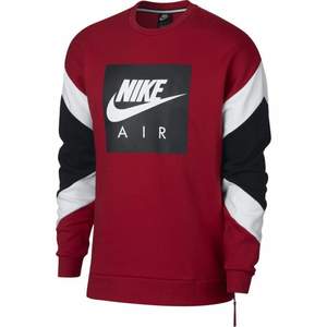 Nike tröja som knappt är används säljs.                                     Butikspris: 672kr