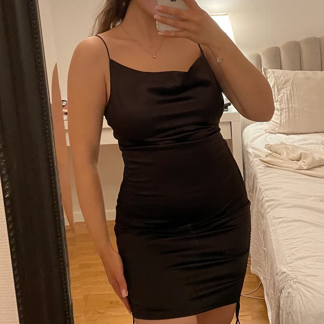 Satin klänning  - 91