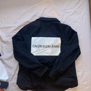 Calvin klein jeans Overshirt i storlek medium, bra skick, 300kr