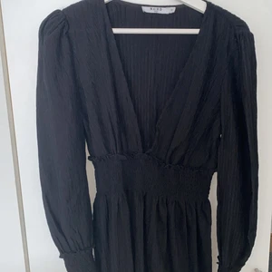 Nakd Klänning - Hittade ingen bra bild på den svarta klänningen, men här har ni en i annan färg!