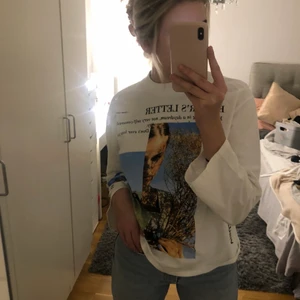 Sweatshirt  - Säljer min sweatshirt från Zara💞💞