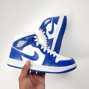 Jordan 1 Mid 