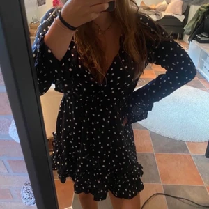 Klänning - Skitfin klänning från Linn Ahlborgs kollektion med Nakd, kontakta för fler bilder!💕