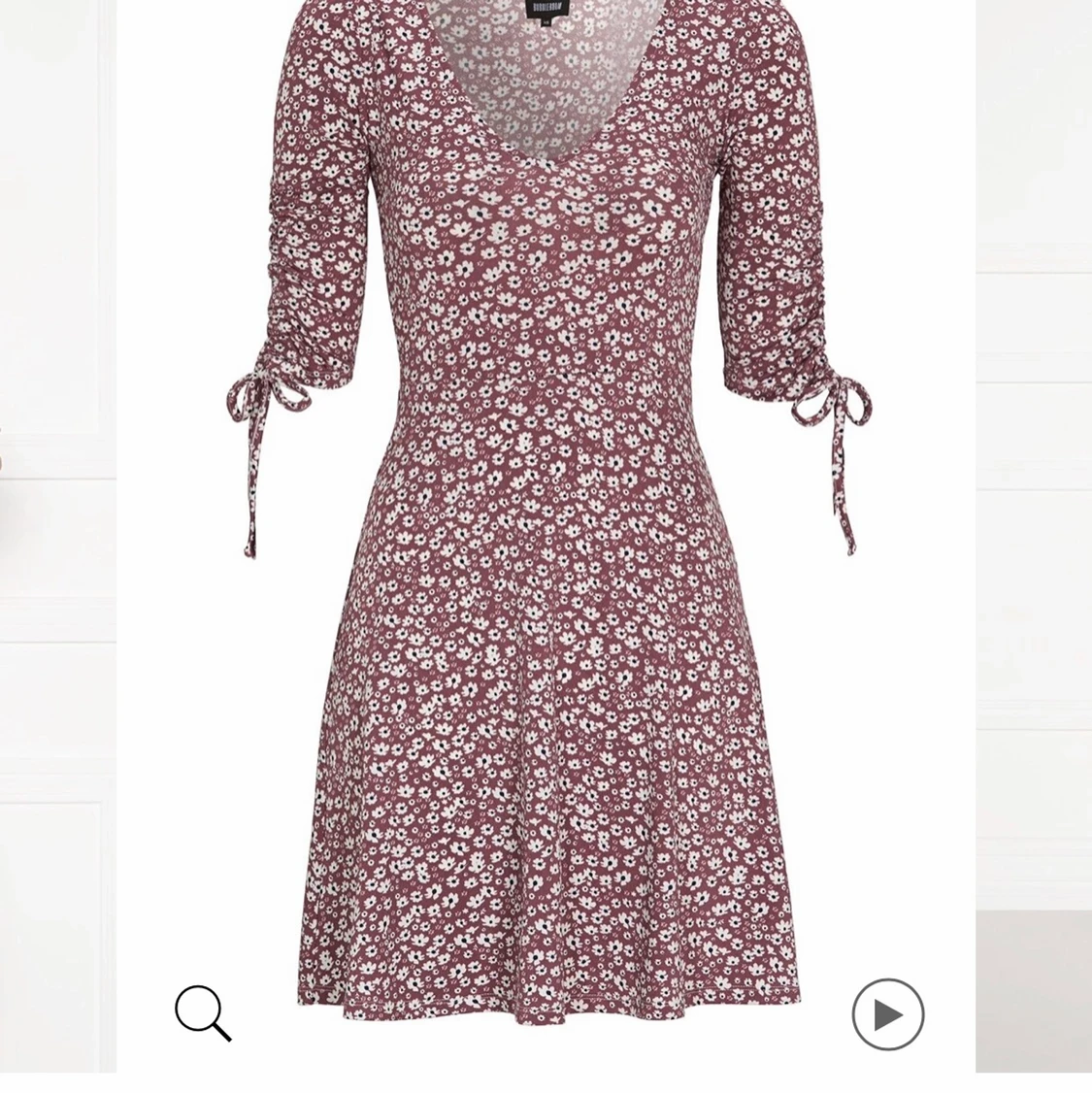 Blommig klänning  - 91