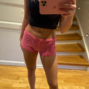 Mjukis short  - Säljer ett par mjukis short, super sköna och söta. Köparen står för frakten💞