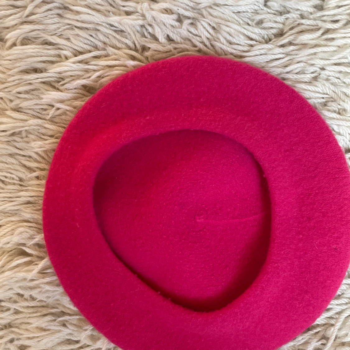 Hot pink wool beret - 91