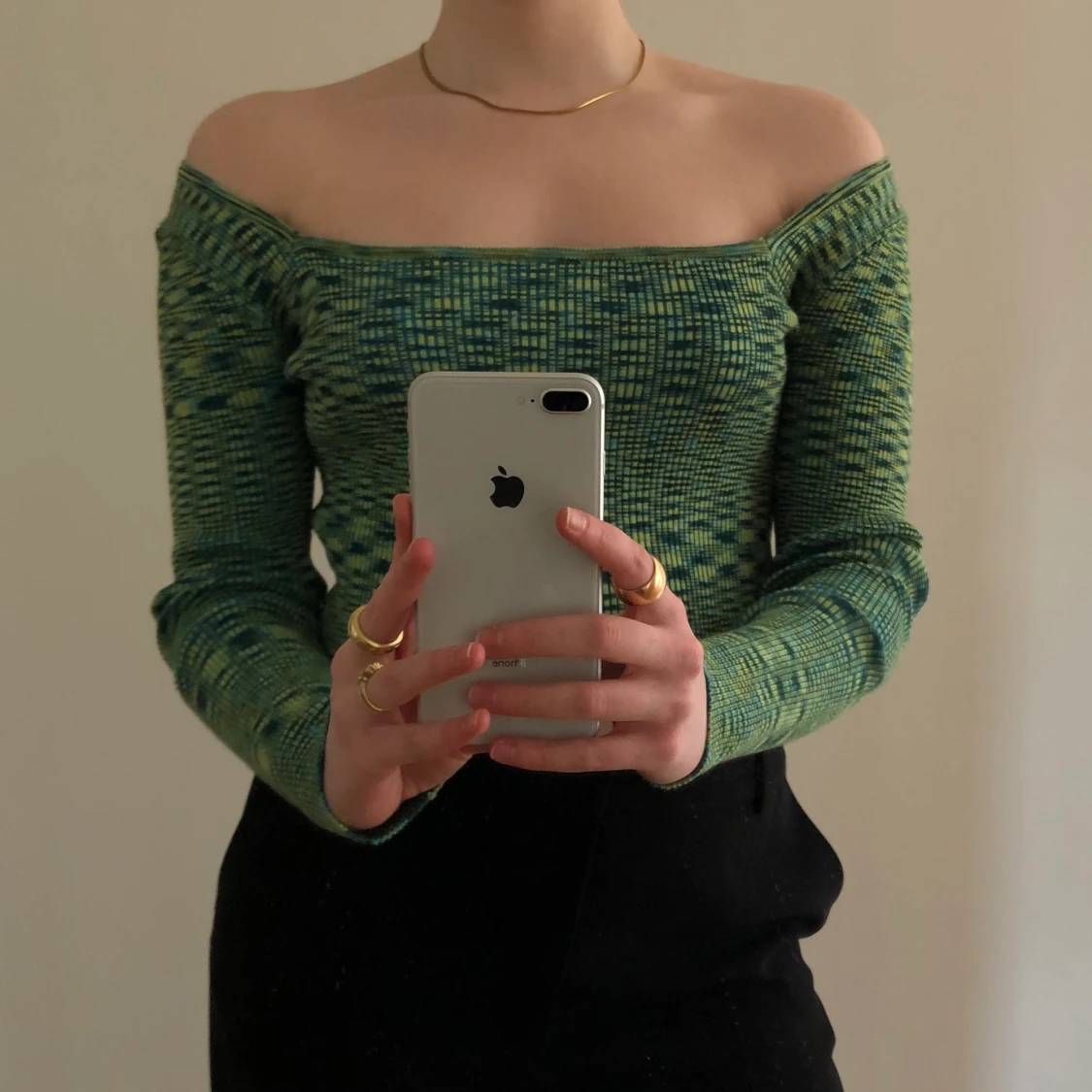 Grön off-shoulder topp  - 90