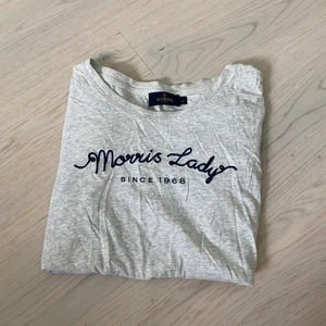 Morris  - Snygg grå Morris T-shirt✨ knappt använd💞 60kr + frakt
